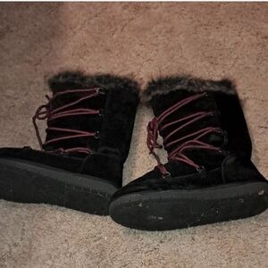 Rampage Black Winter Boots with Red Laces